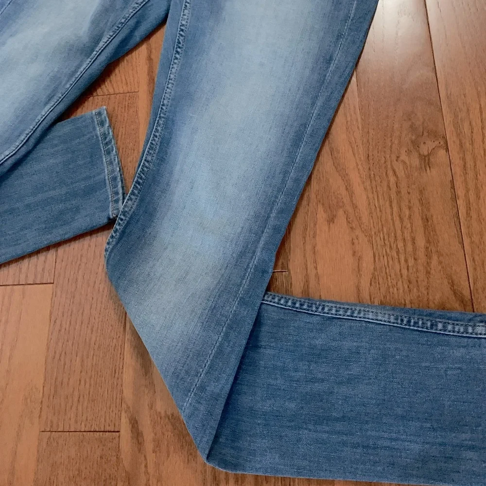 Low Rise Jeans - Picture 4 of 5